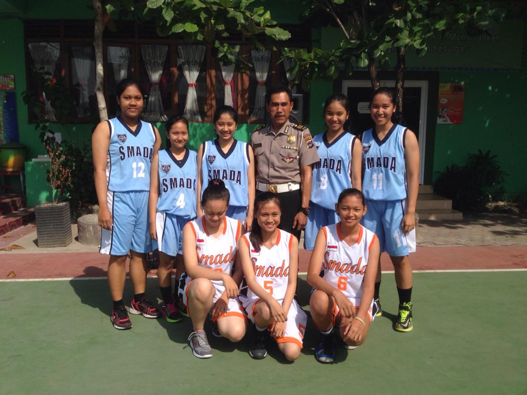DBLSouthKal's tweet photo. Tim basket putri SMA Negeri 2 Banjarmasin!🏀 #HondaDBL2015 #SouthKalSeries @dblindonesia @SmadaBBall http://t.co/iV1FrX3Axq