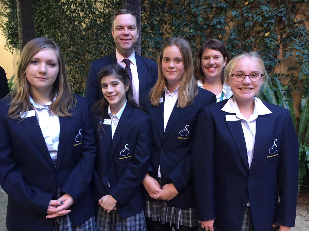 Jamie Parker MP Twitter: "At Parliament with Sydney Secondary College # balmain students for Lone Memorial service #Anzac #lestweforget http://t.co/n997XvQ04u" / Twitter