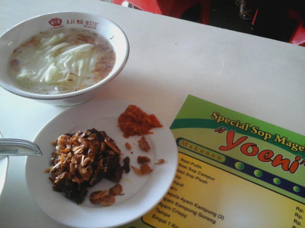 infojogja's tweet photo. #kuliner, timur per4an Jetis *👍 http://t.co/Q2HM285xdz → RT @budhihermanto:
Br tau di #Jogja ada sop empal yg ueeenak http://t.co/QD7OsXEQkY