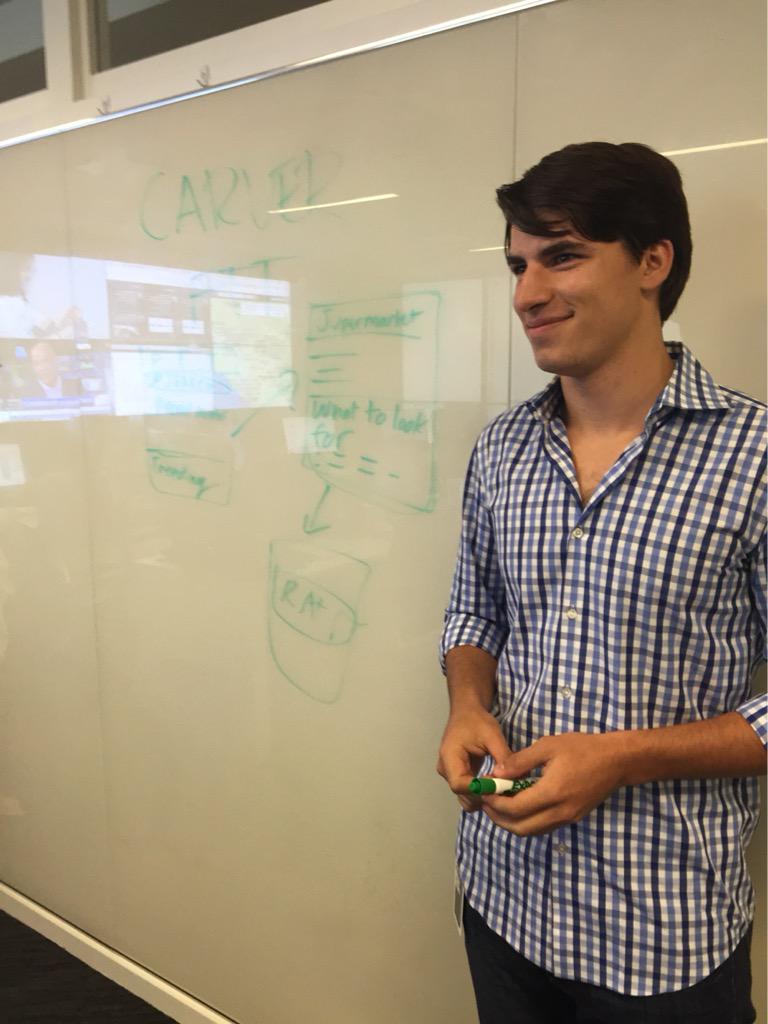 UpYourApps's tweet image. #zIntern @carversorenson that informs produce shoppers about what they should be looking for in their produce #AppOff