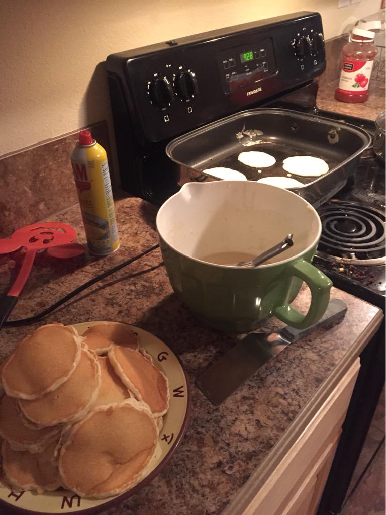 sierra_irene13's tweet photo. Having pancakes at 9:30 pm makes me miss @BridgesLife &amp; Pastor @PrestonUlmer's family 😭 #pancakemonday #bridgesfam 💙 http://t.co/fMgK3SVxhP
