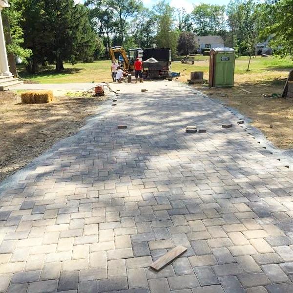 Popestreetwines's tweet photo. #grinnellpavers #SPARTAN 1 #PAVER #DRIVEWAY #builttolast #colorthrough #buckskin #hardscape #outdoorliving #wfan http://t.co/dadVw0Gyeh