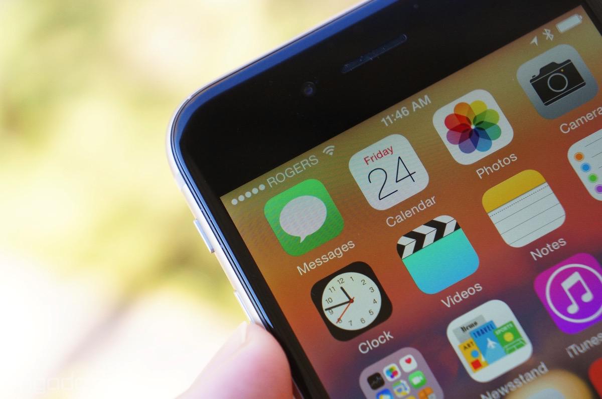 engadget's tweet image. Apple won't face class action lawsuit over iMessage problems engt.co/1W2WSAl