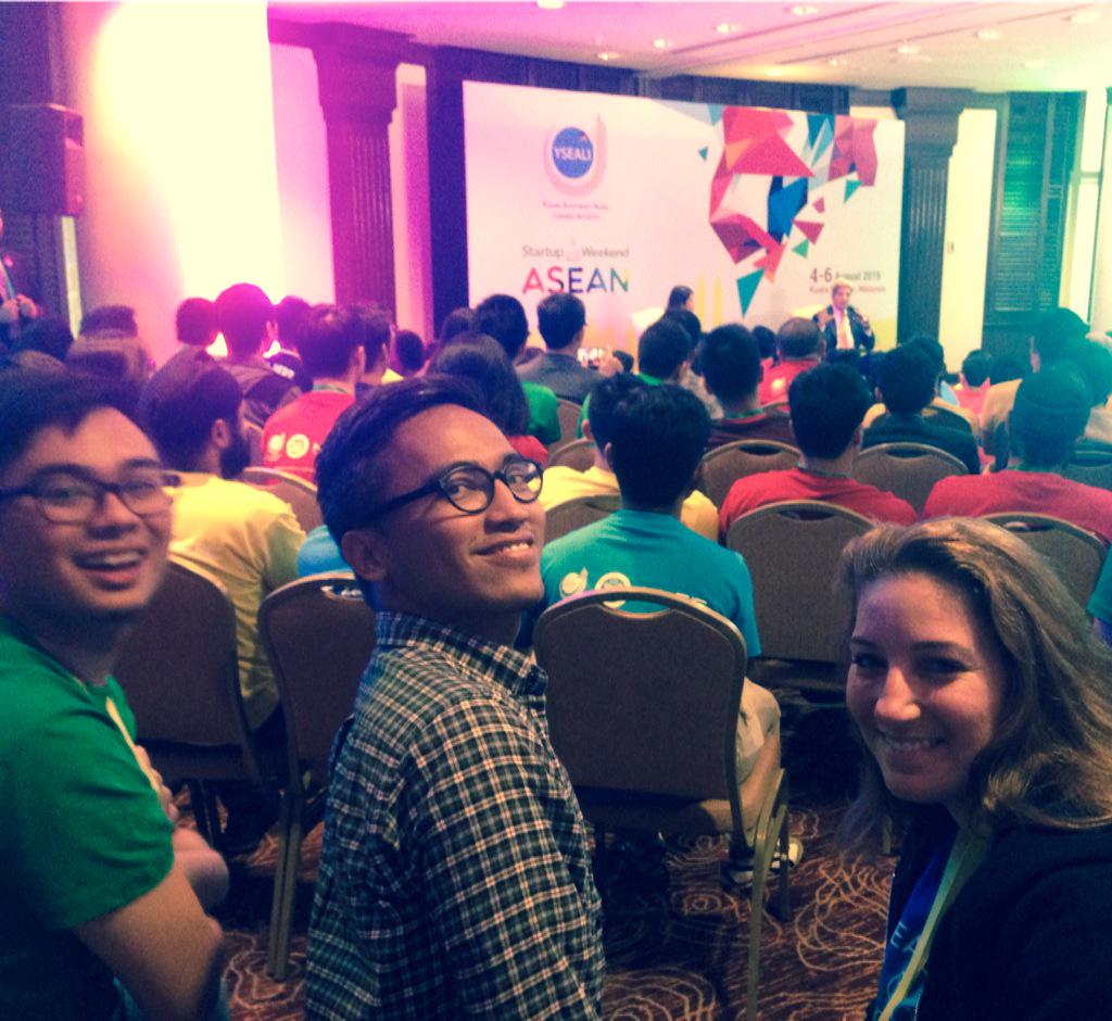katkaletzing's tweet photo. Proud to represent @StartUpMYorg at @StartupWeekend #ASEAN - 10 countries #yseali #swasean #mtgsec @JohnKerry http://t.co/q5kYiIcqJX