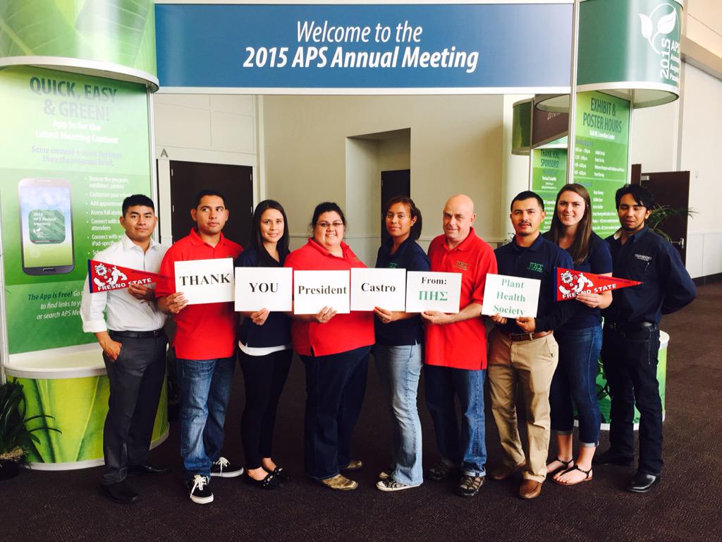 julie_pedraza's tweet photo. #BeBold #FresnoState #APS15 Thank you President Castro for supporting undergrads for higher education in Ag research http://t.co/0lakQNsOyY
