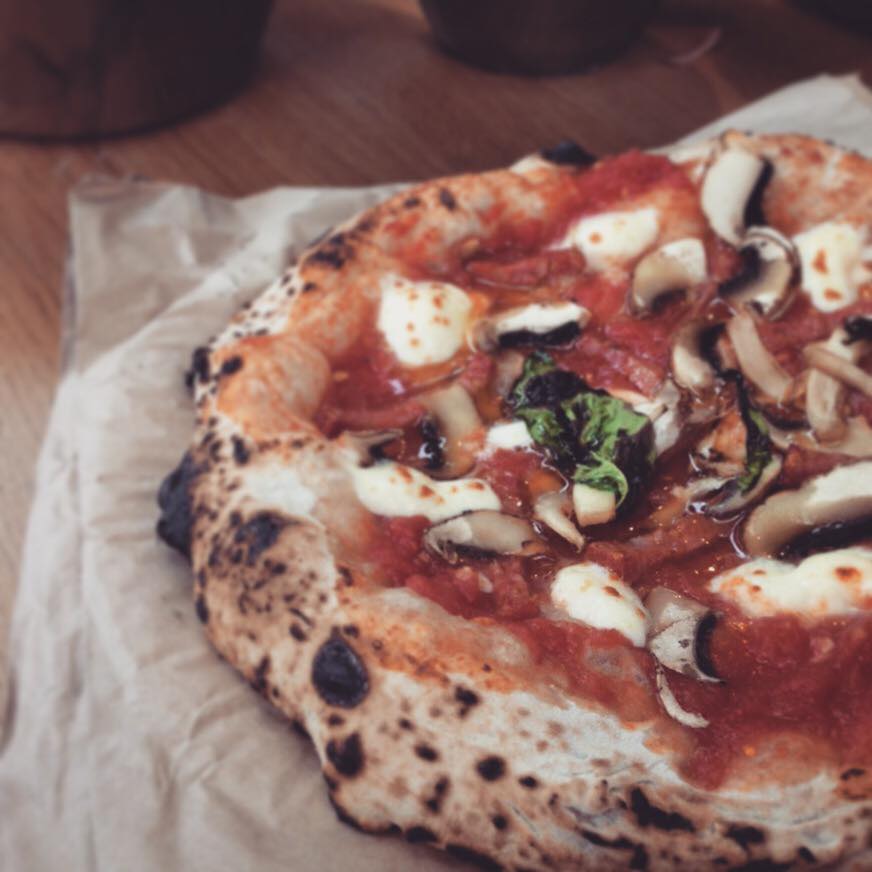 oldspitalfields's tweet photo. Want a free dinner tonight? RT this for your chance to win a @sud_italia pizza! #FirstThursdays #OSMLates http://t.co/4fYLuFIZhX