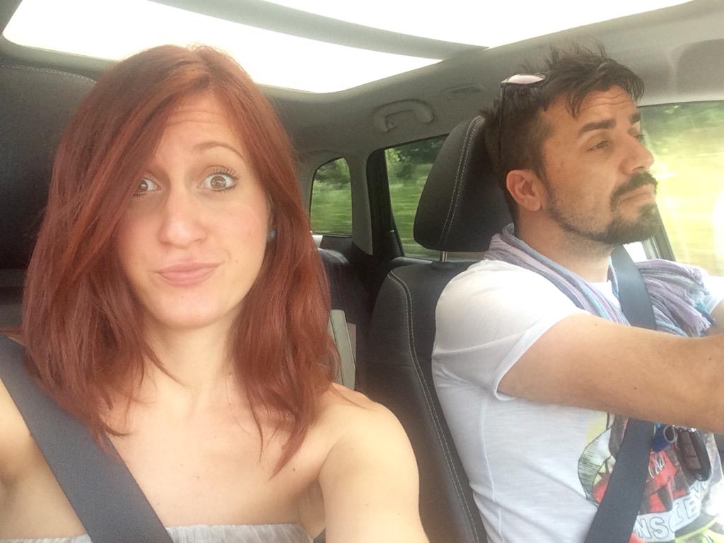 Vitarandom's tweet photo. Il #Vitarandom non si ferma! In giro per fumetterie! @Rossella_Scarpa @CupOfPino @SuzukiIT http://t.co/IBYdhmjwz5