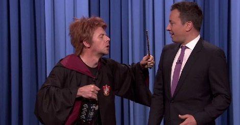 Drunk Ron Weasley wishing Harry Potter \"Happy B-day\" is pure magic  