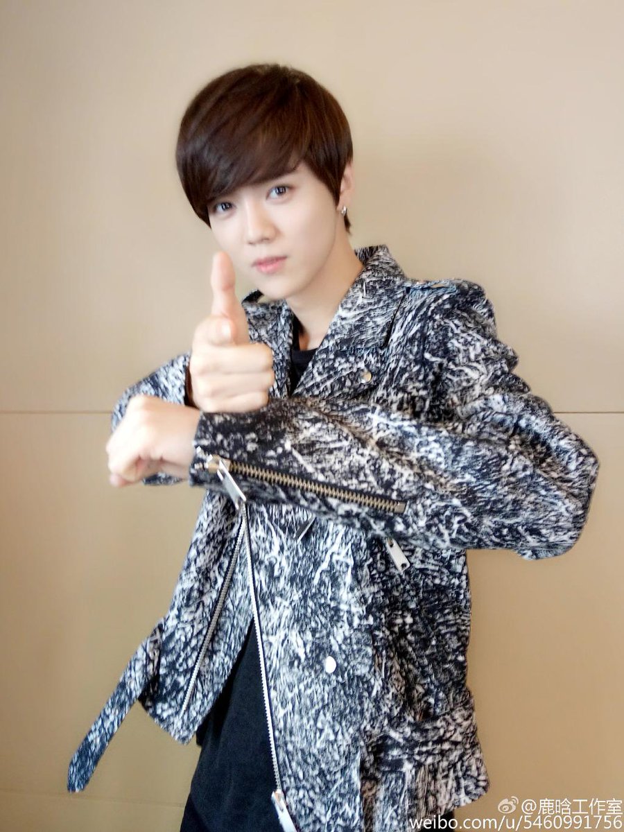 bosslu0420's tweet photo. Luhan's first album "Reloaded" coming soon!! omg #LuhanReloaded http://t.co/5my2s1paM6