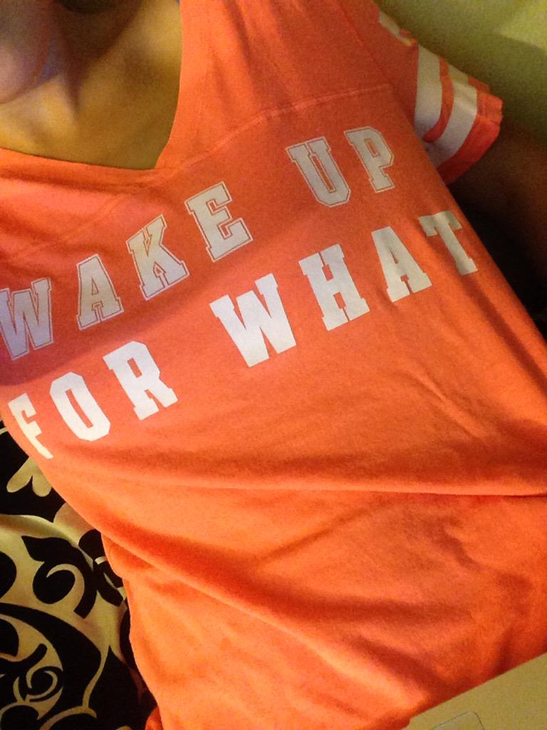bryellecolleen's tweet photo. I think my new shirt perfectly describes my mood 24/7. thanks Jo 😘😴 #ilikesleep #wakeupforwhat http://t.co/ZF5n7qGTbT