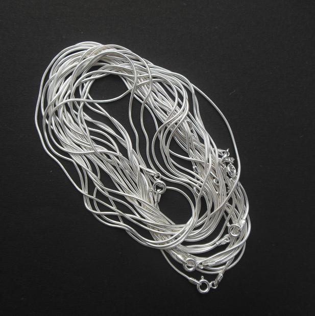 NavinSingh1980's tweet photo. https://t.co/Z8JR27H5A6
#Sterlingsilverchain #Snakechin #925silverchain #18inches #sterlingsilverjewelry http://t.co/djUROK8wdc