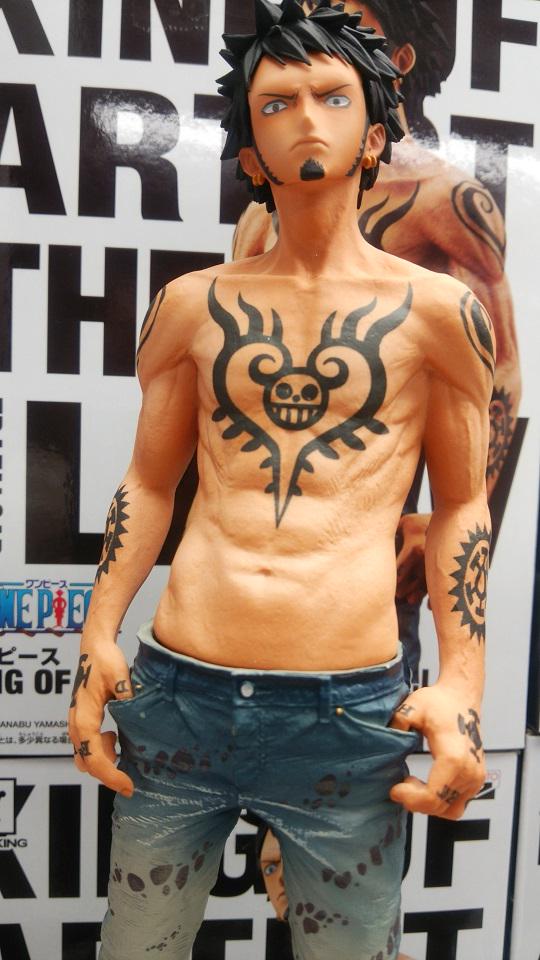 クラブ セガ 新宿西口 景品情報 ワンピースのトラファルガー ローの新作フィギュアが入荷しました 上半身裸とはまったくけしからんです ワンピース Http T Co Ixkjhvik6i