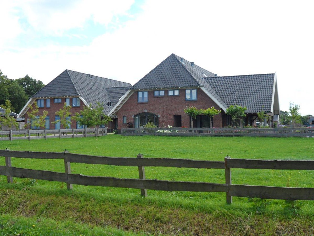 In Den Ham staat een zorgcentrum met de WCERP - Wft Caprice Baccara capricebaksteen.nl/nl/assortiment…