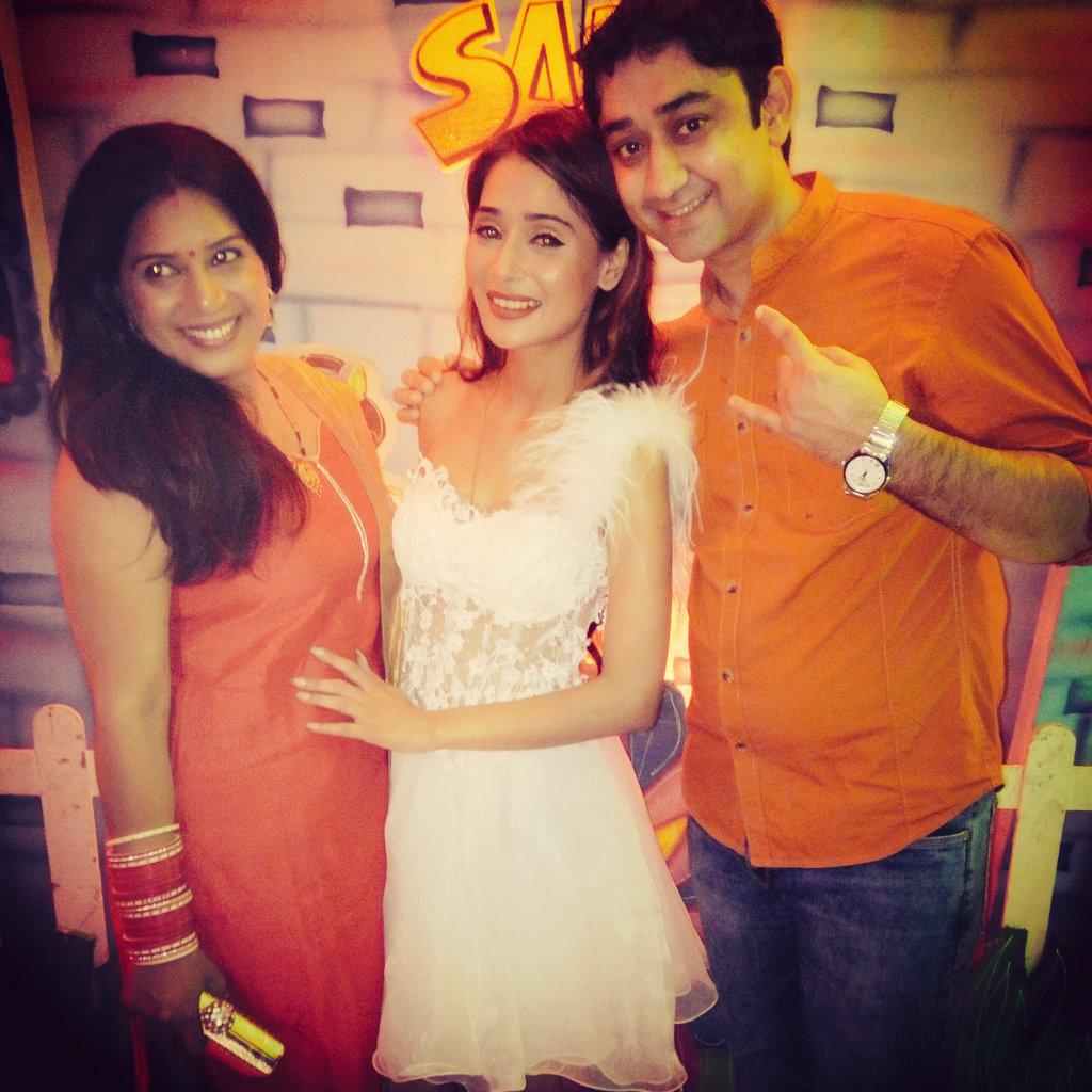 Wish U a very Happy Birthday beautiful dear Sara Khan   God Bless U always 