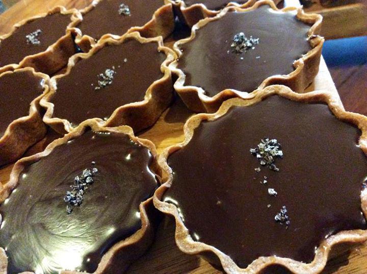 BalticBake's tweet photo. Chocolate tarts today #workoftart http://t.co/FuNUuKlj9L