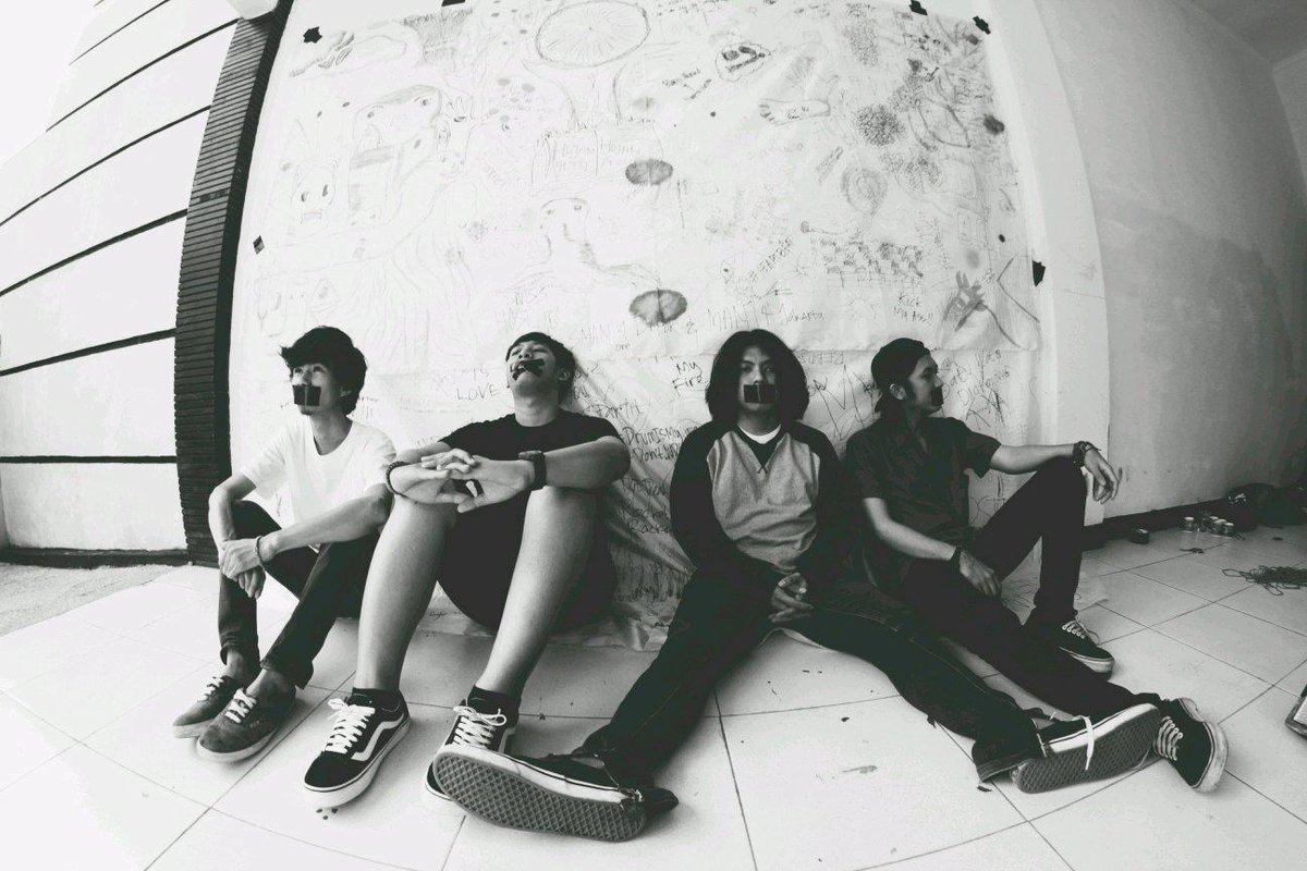 Diam bukan berarti tak berdaya