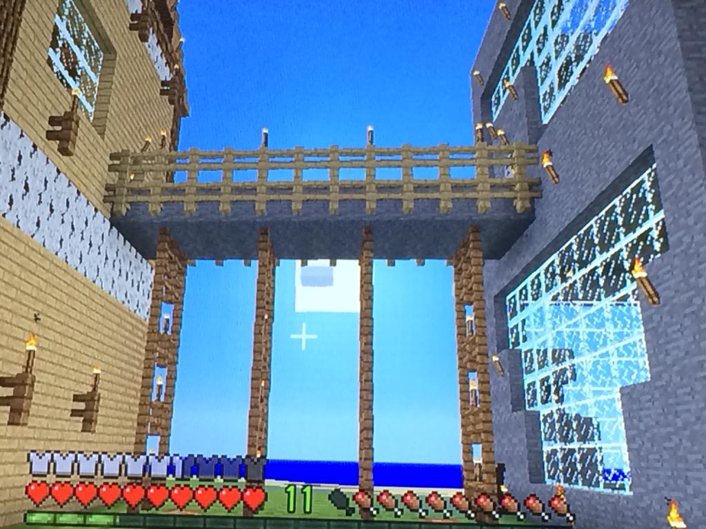 マイクラ Ps3勢 ネザーゲートの配置するための建物を作った 二階に作った 一階はポーション台を置く場所にするつもり 家と作った建物をつなげる橋を作っておいた 全体を見るとこんな感じになった どうでしょうか Http T Co Amk7mq4lia