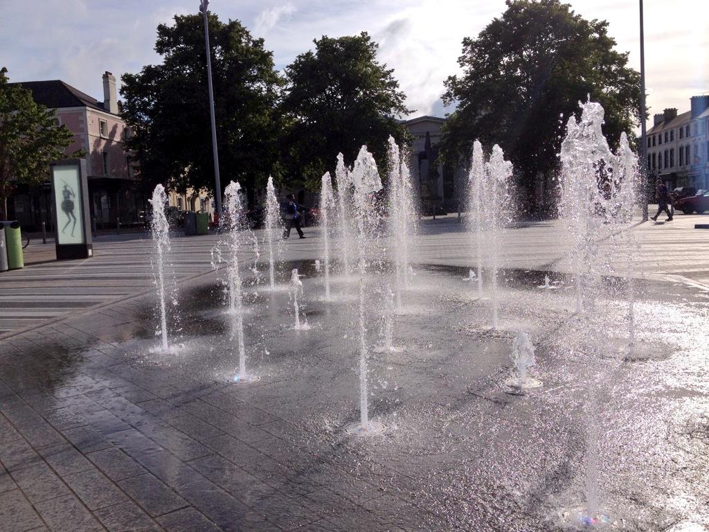 DundalkTourist's tweet photo. Good morning from a lovely sunny 🌞 #Dundalk Tweet us with your visitor enquiries for the #DiscoverDundalk area http://t.co/3gaPU89bGw