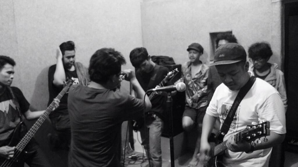 Wallenbricks tweet media