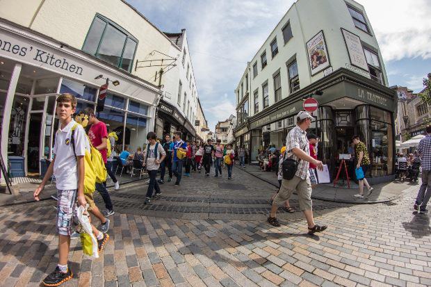 kentlivewhatson's tweet photo. Canterbury makes Rightmove's happiest places to live in Britain list http://t.co/kGwwic4vw6 http://t.co/jgrIZfaBxL