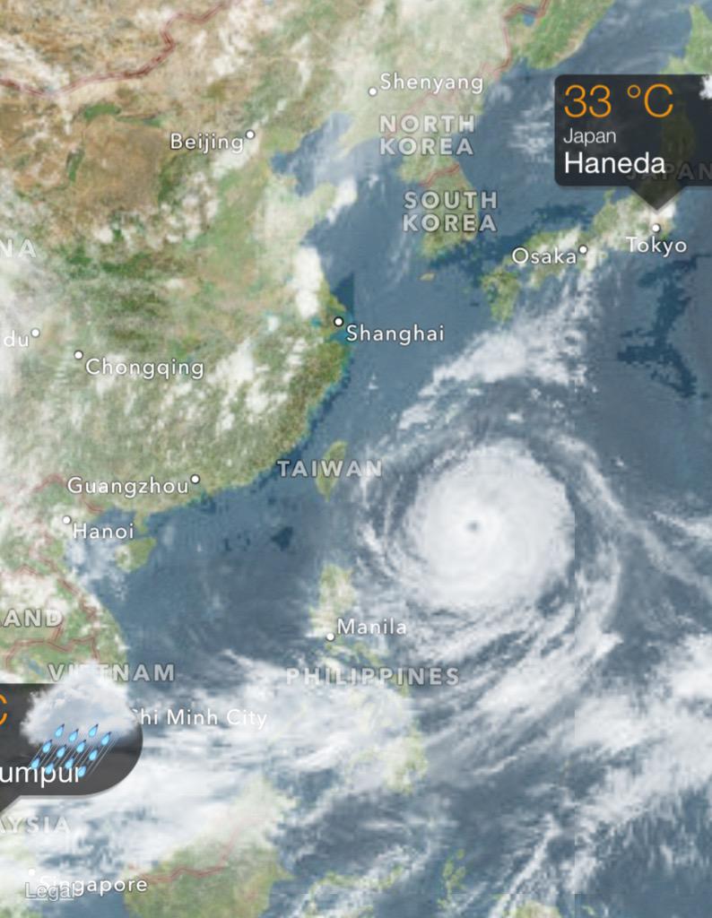 jfkjohan's tweet photo. Flying #AirAsiaX #D7523 #Haneda #KL tonight, monitoring #Typhoon #Soudelor closely. Buckle up! http://t.co/Hfv2y0DP8W http://t.co/7lwOJR9DE2