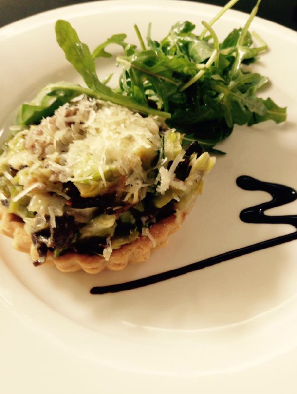 MidIreland's tweet photo. @spinnersbirr  Amazing Food served at Spinners Restaurant, Bar or Covered Courtyard...Castle Street, Birr http://t.co/yrKfnKSwW9