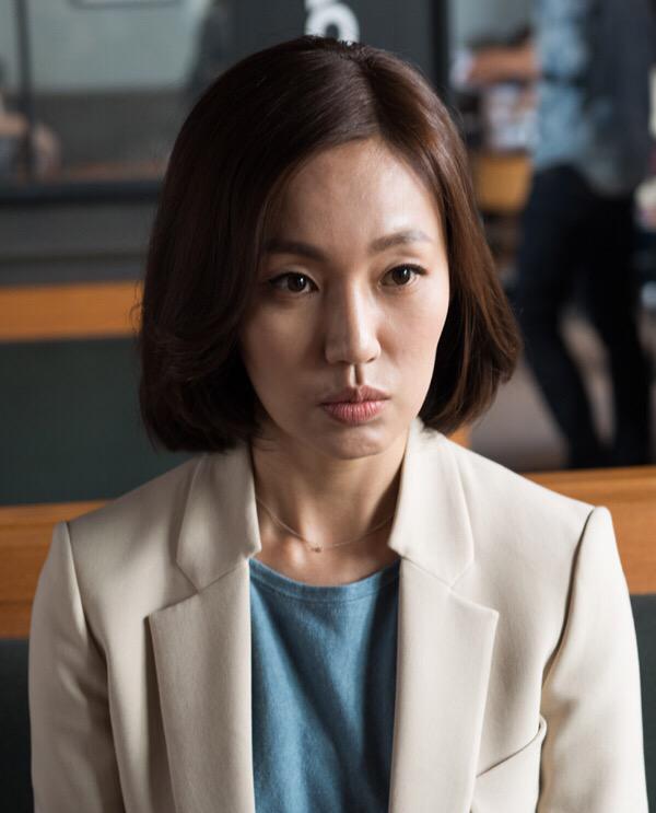 woodyh98's tweet photo. <베테랑>의 명대사, "우리가 돈이 없지, '가오'가 없냐?" 뜨끔한데 막 심금을 울린다. 난 '그 가오', 언제 가져 보나 싶어서. 돈도 없는데. http://t.co/nO33k7kxnq