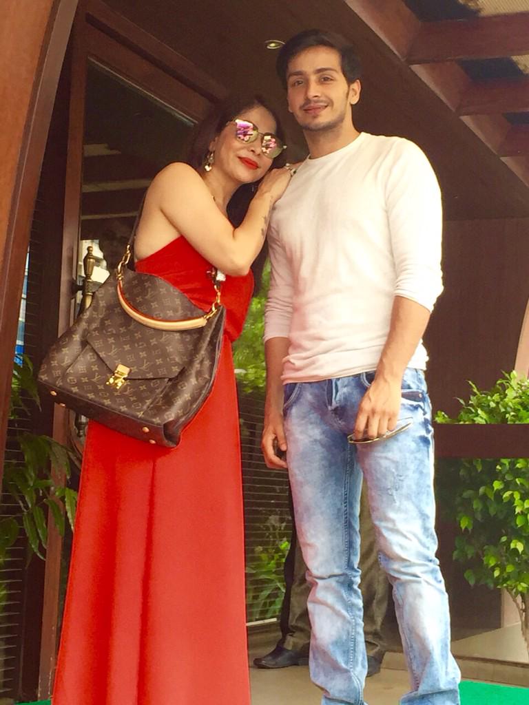 Embedded image permalink