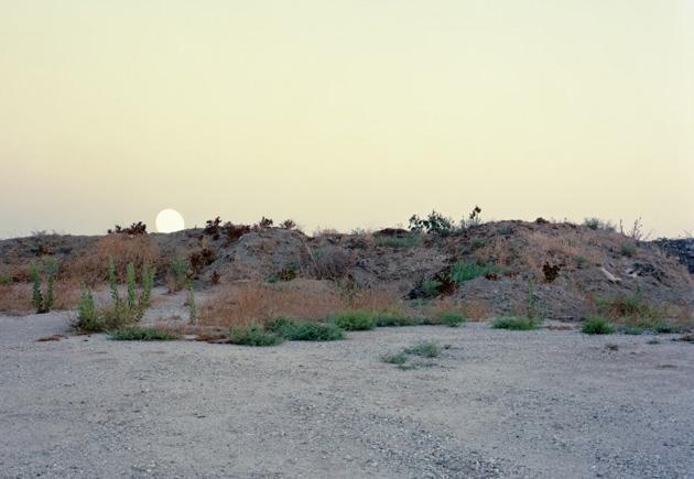 DJWaldie's tweet photo. Photographer Aaron Giesel plays lunar tricks, plus LA’s own ‘airlight’ at KCET Departures http://t.co/LkfKkL9xnk http://t.co/D3uwuPTkXW