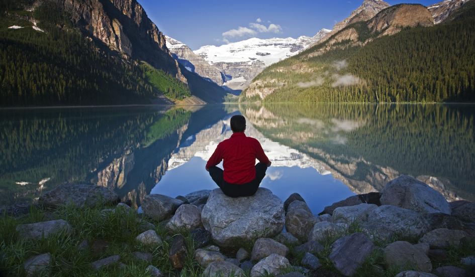 GarrisonInst's tweet image. What is the #neuroscience of #meditation? What are the virtues of shutting up? @Newsweek garr.in/1KT9XsN