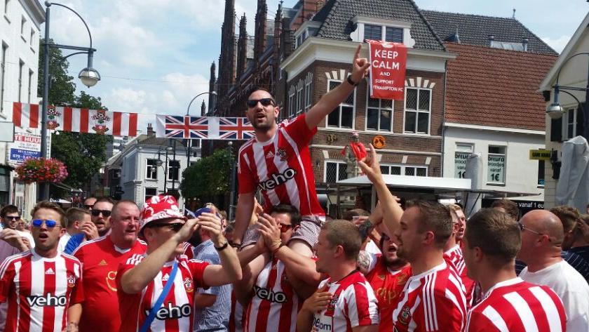 SVVitesse's tweet photo. Party time in Arnhem and a  awesome atmosphere thanks to fans from both sides #saintsfc @SouthamptonFC #Vitesse http://t.co/3VZGggFEOG