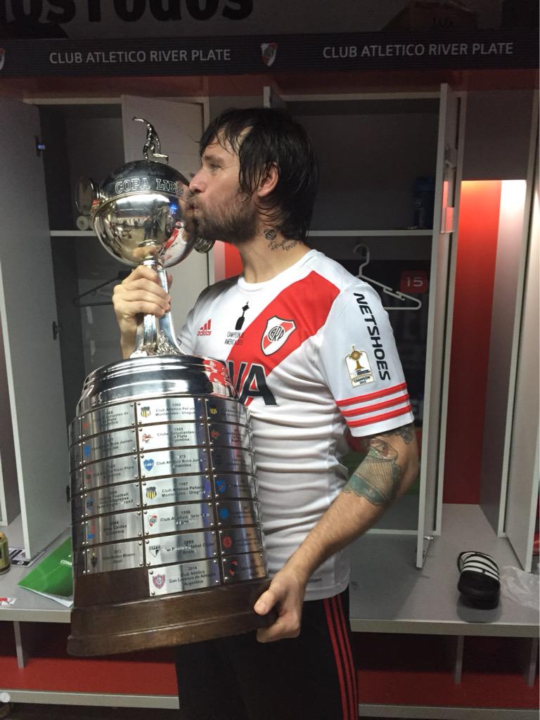 Fercaveoficial's tweet image. FELIZ,SUEÑO CUMPLIDO!!!!!! GRACIAS RIVER!!!!!❤️