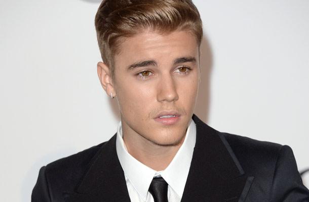 Justin Bieber kan een aardig balletje trappen. Moet hij aan een nieuwe carrière beginnen? tvgids.nl/Justin_Bieber_…