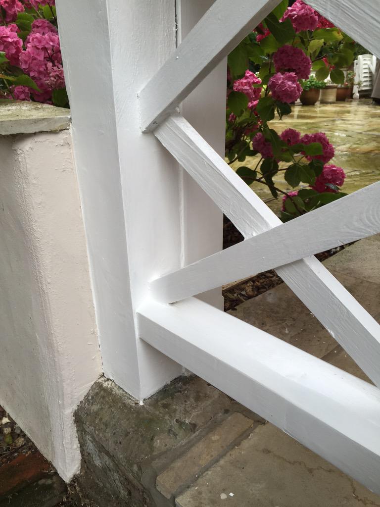 fxdecor's tweet image. @repaircareuk @Brewerspaints Monday's repairs...happy Thursday's people :) #happyclients #resinrepairs #pukkaproduct