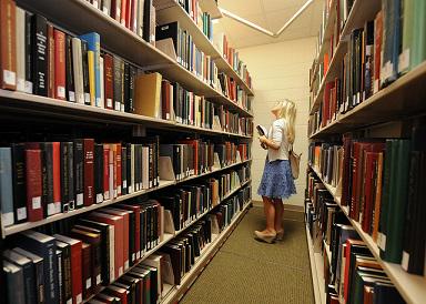 LillyLibDuke's tweet image. Are you #Duke2019? How do you "#library"? Meet your dorm's Librarian bit.ly/1pgGa0W  &amp;amp; follow @DukeResHallLib