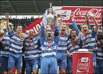TalkReading's tweet photo. 10 YEARS AGO TODAY: #ReadingFC began the season which saw the club win the Championship with a record 106 points. http://t.co/58zP9EyHfR