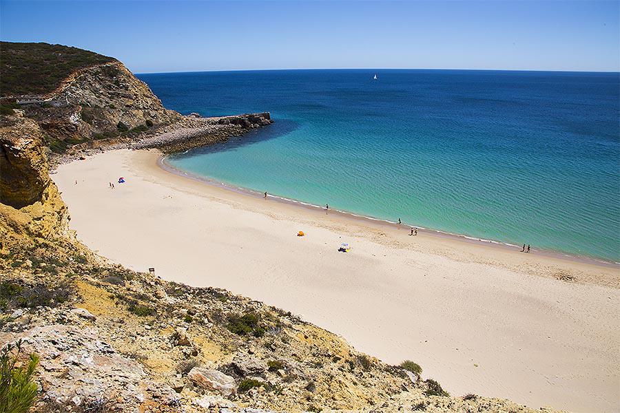 visitportugal's tweet photo. 6 playas del #Algarve ideales para viajar con niños http://t.co/X85F64GRhQ via @naturaYviajes #portugal #turismo http://t.co/c4ntiu1dF4