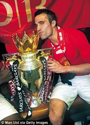 manchreds's tweet image. Selamat ulang tahun yang ke-32 tahun, Robin van Hero! #mufc