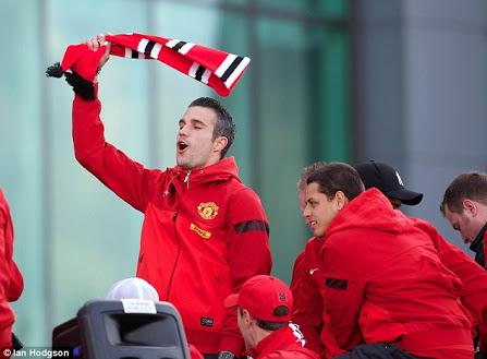 manchreds's tweet image. Selamat ulang tahun yang ke-32 tahun, Robin van Hero! #mufc