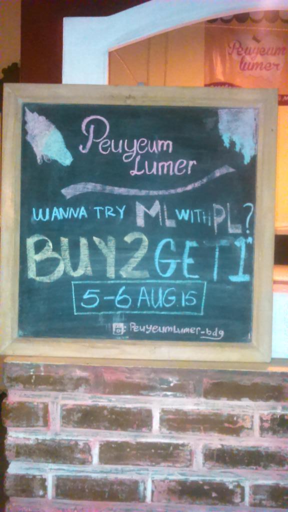 peuyeumlumer_ID's tweet photo. Mari merapat ke jalan cendana no.11 bandung,,peuyeum lumer sudah jadir.... http://t.co/XldGPGcgiS