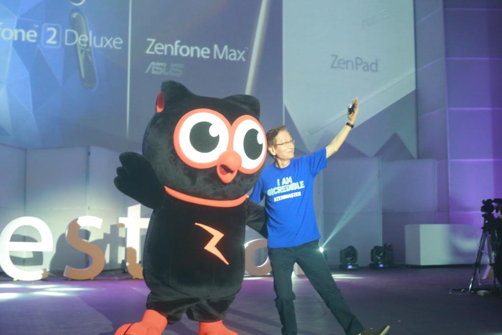 And one of our brightest star of the evening is here! Say hello to Zenny - all the way from ASUS HQ .