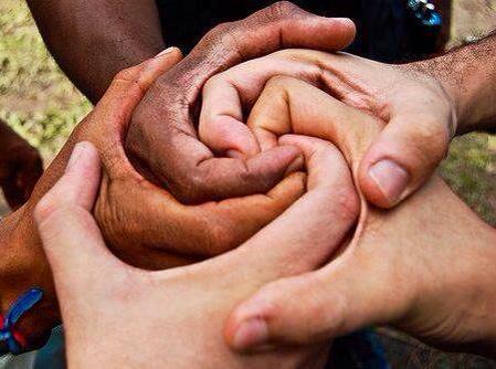 PardueSuzanne's tweet photo. Humanity is like fingers on a
hand; each one is different but
we are all connected as ONE... http://t.co/OK6JepUnLM