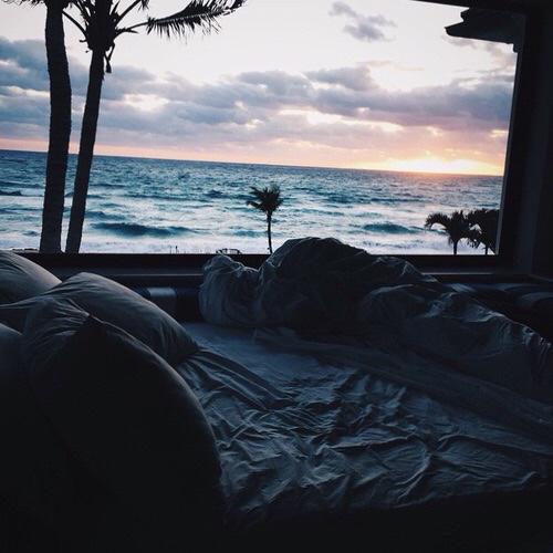 LilyTide's tweet photo. Bedroom goals 😍 http://t.co/0fHHYwO9JA