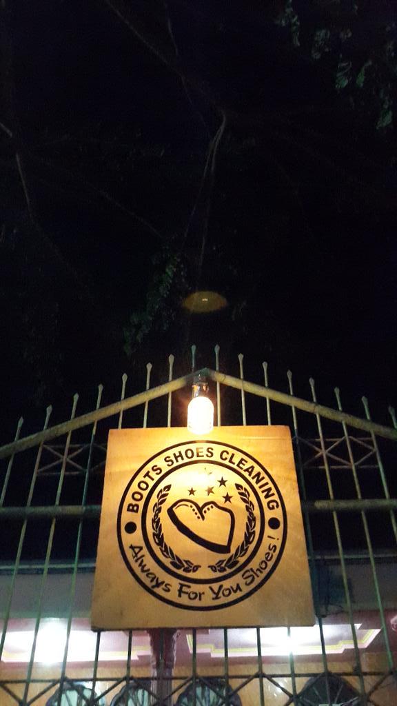 Kabar Gembira !

Untuk wilayah parigi &amp; sekitarnya bisa drop sepatu kotornya di Jln. Tadulako No.49 Bantaya , Parigi