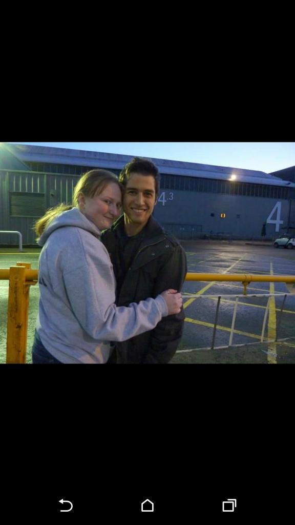  happy birthday! Enjoy ur day! Xx 