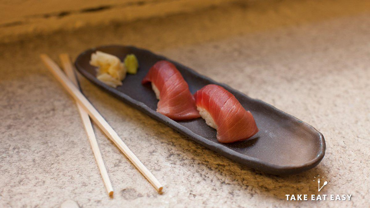 TakeEatEasy_ES's tweet photo. Nada mejor que un bocado del restaurante #japonés @Sakehimawari para combatir este calor, ¿no? http://t.co/1NIdD3UVUl http://t.co/OuX6riNu3I