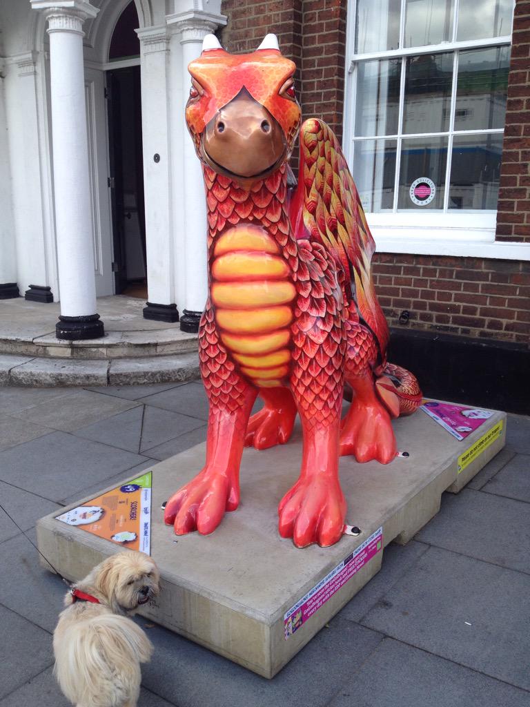 George_Lhasa's tweet photo. Here I am with @scorcherggd15 outside @claphamandc. I've had fun finding @gogodragons2015 http://t.co/exCK1fB3sx