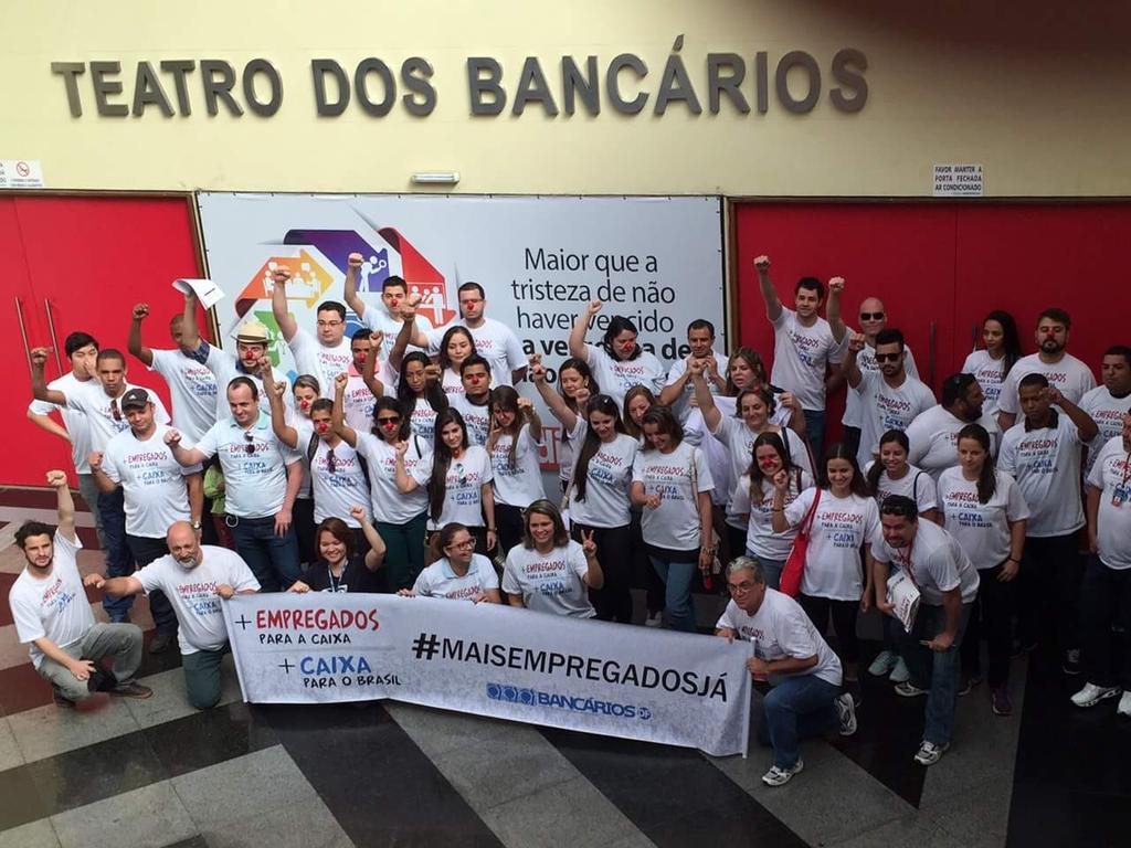 Chrys_Rocha's tweet photo. Por respeito a quem se dedicou e passou! @GloboNews @dilmabr  #maisempregadosja #chamacaixaaprovados2014 @Caixa http://t.co/0C9wgJeaSe
