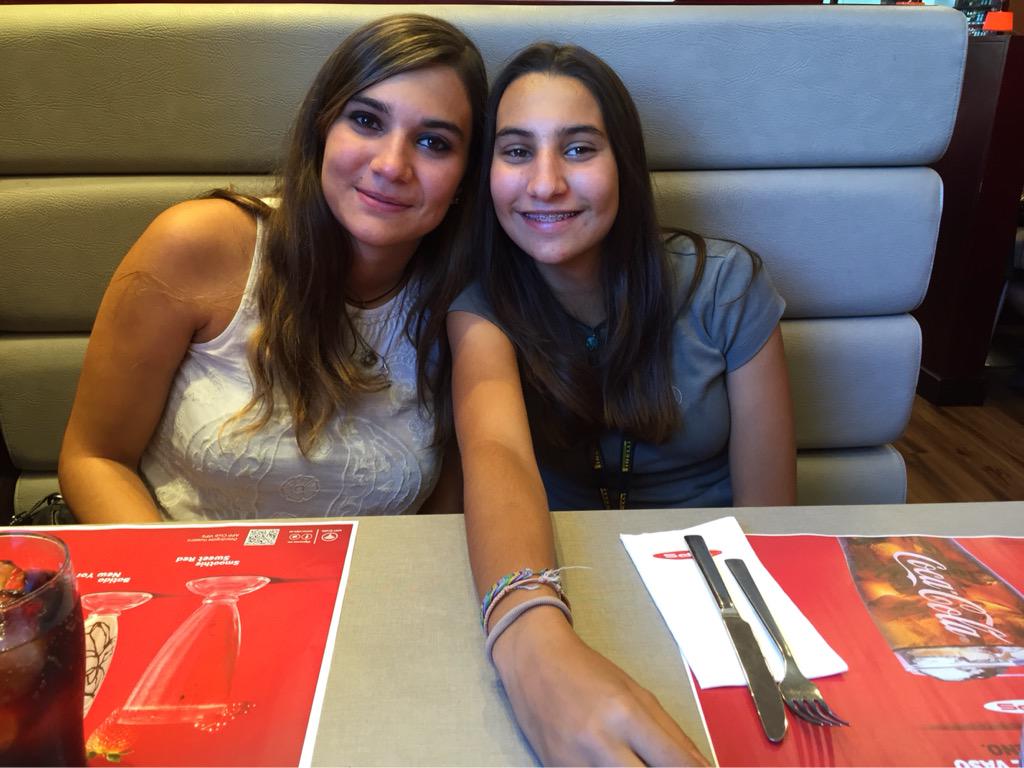 LauriisBEC's tweet photo. La meejor💜 @MariiaCalleejo http://t.co/A9u5JcgVjV