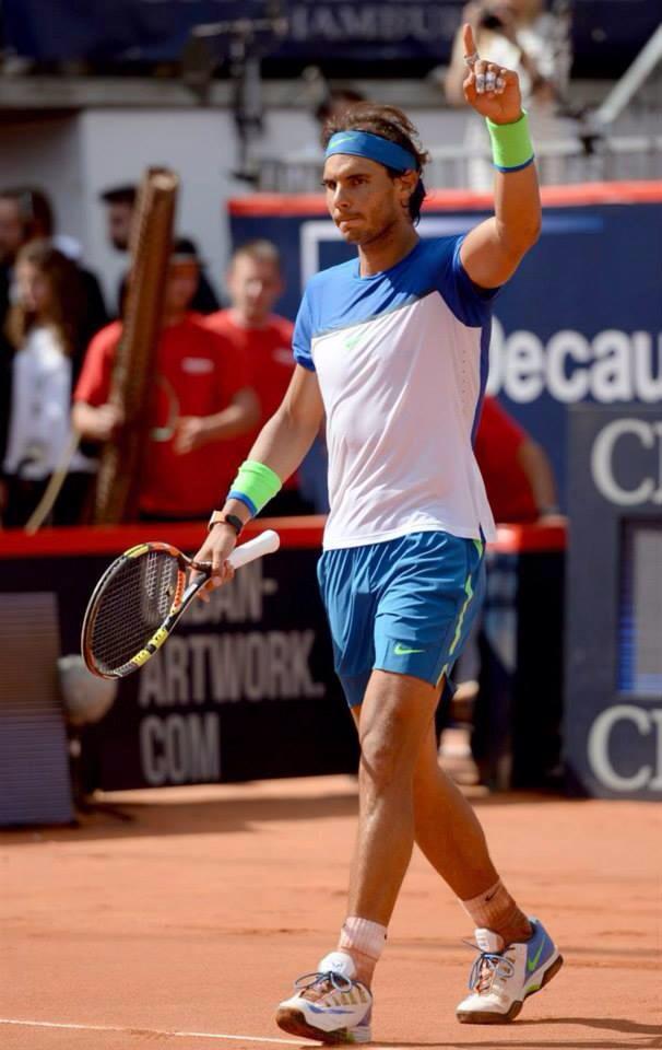 Arni_Abd's tweet photo. And he triumphed. Love this reaction 🎉 #justRafa http://t.co/UaMl5hhCHz